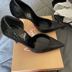 Christian Louboutin Iriza pumps. 39 1/2. Brand new never worn. Box and dust bag